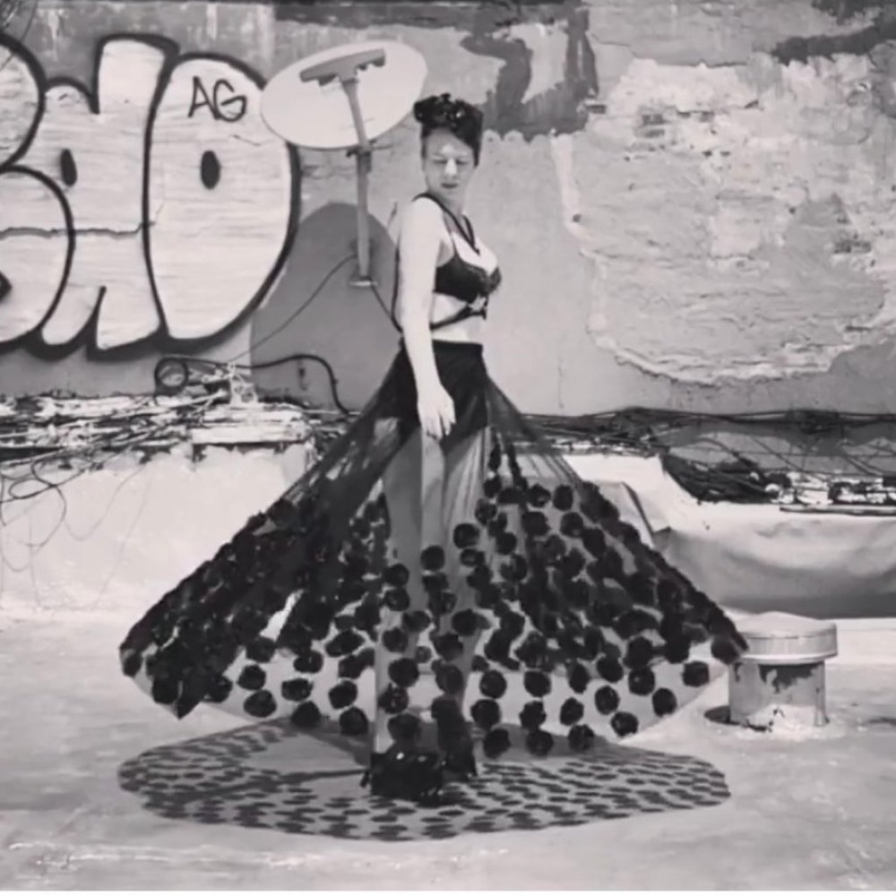 Kikiriki long skirt with roses